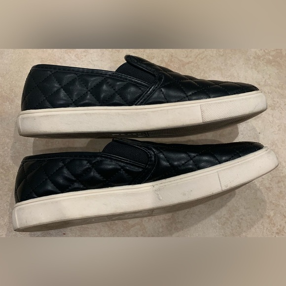 Brash Black Slip Ons Size: 7.5 - Picture 8 of 9